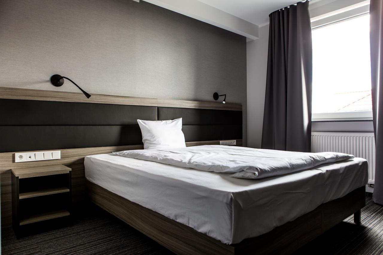 Hotel Mazurek Koło Buitenkant foto